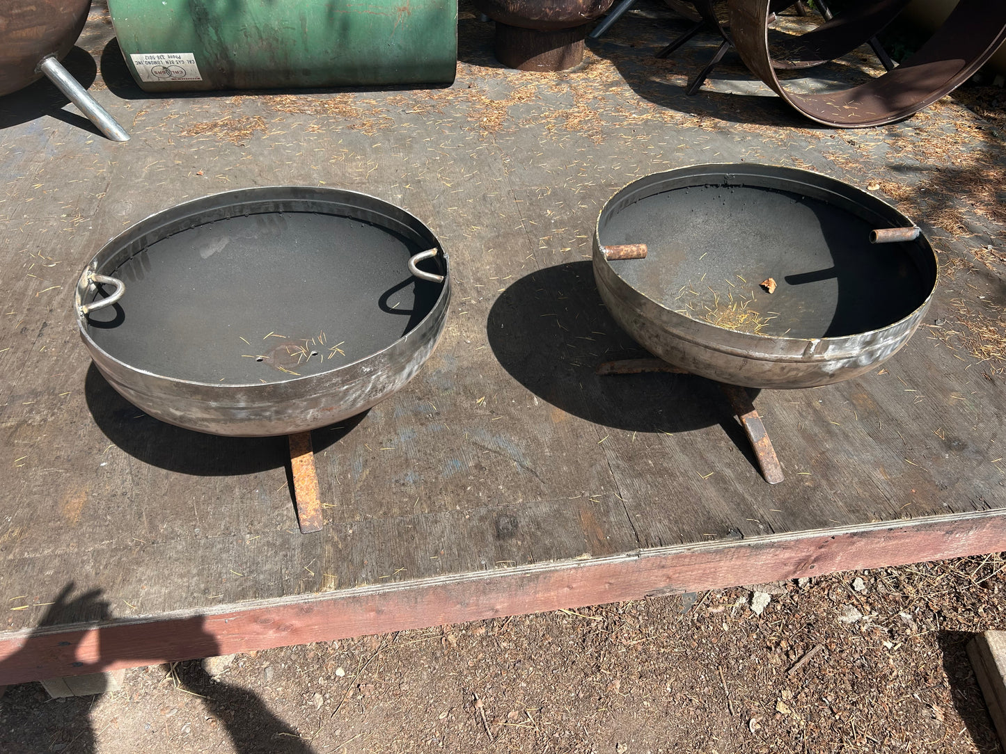 24" Pedestal Fire Pit, "Margarita Glass"